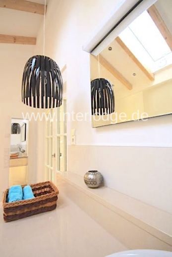 INTERLODGE Möblierte kleine Luxusvilla "Rosa II" mit Stellplatz und Gartennutzung in Neuss-Holzheim