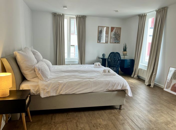 Schlafzimmer 1