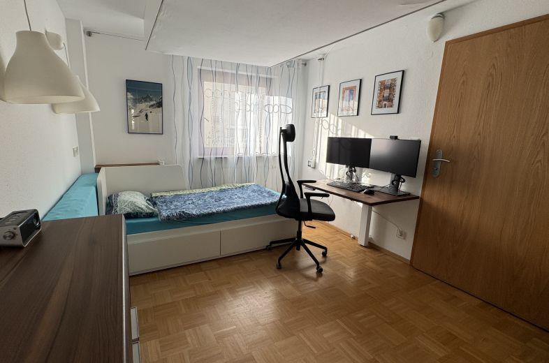 Voll ausgestattete Erdgeschoßwohnung mit Terrasse in Stuttgart-Weilimdorf zur halbjährigen Miete ab November 2025