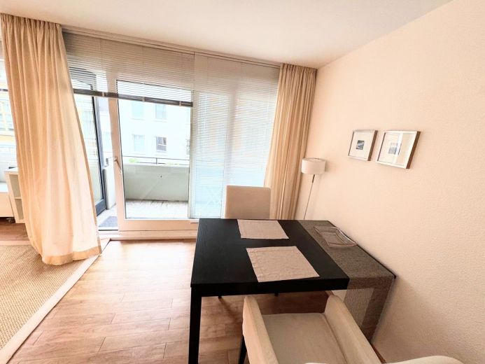 Unterbilk: Business Apartment mit Balkon in Top Lage