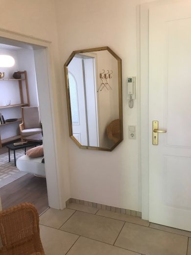 Top Lage großstädtisch und in Grünoase - möblierte 52qm EG-Wohnung in Köln