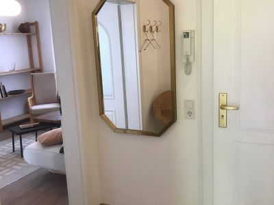 Top Lage großstädtisch und in Grünoase - möblierte 52qm EG-Wohnung in Köln