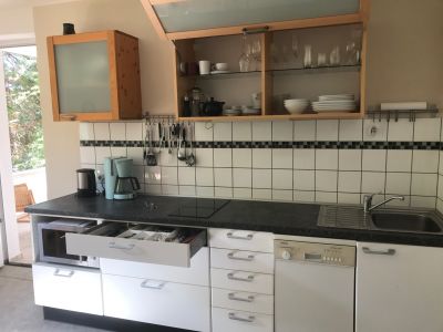 Top Lage großstädtisch und in Grünoase - möblierte 52qm EG-Wohnung in Köln