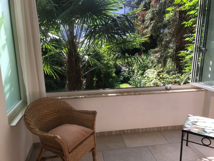 Top Lage großstädtisch und in Grünoase - möblierte 52qm EG-Wohnung in Köln
