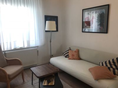 Top Lage großstädtisch und in Grünoase - möblierte 52qm EG-Wohnung in Köln