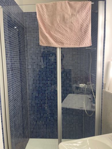 Beautiful, newly renovated erlin-style Altbauwohnung/apartment, 2nd floor, side wing, Charlottenburg S-Bahn station is within walking distance