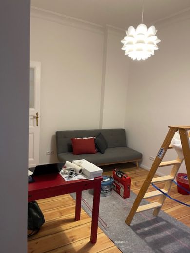 Beautiful, newly renovated erlin-style Altbauwohnung/apartment, 2nd floor, side wing, Charlottenburg S-Bahn station is within walking distance