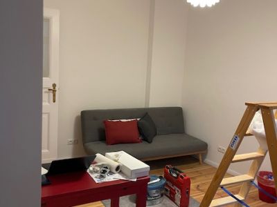 Beautiful, newly renovated erlin-style Altbauwohnung/apartment, 2nd floor, side wing, Charlottenburg S-Bahn station is within walking distance