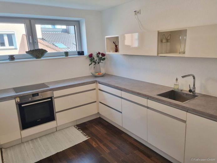 Möblierte 2-Zimmer-Wohnung mit Balkon in Rosenheim