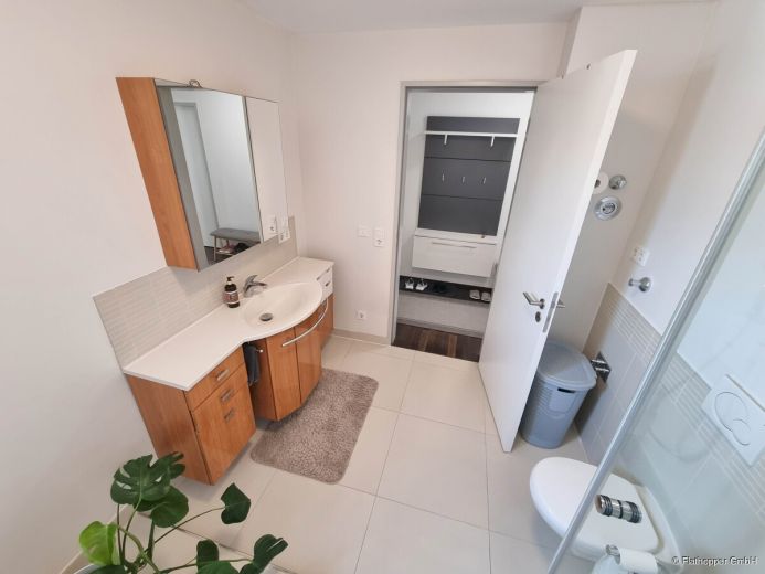 Möblierte 2-Zimmer-Wohnung mit Balkon in Rosenheim