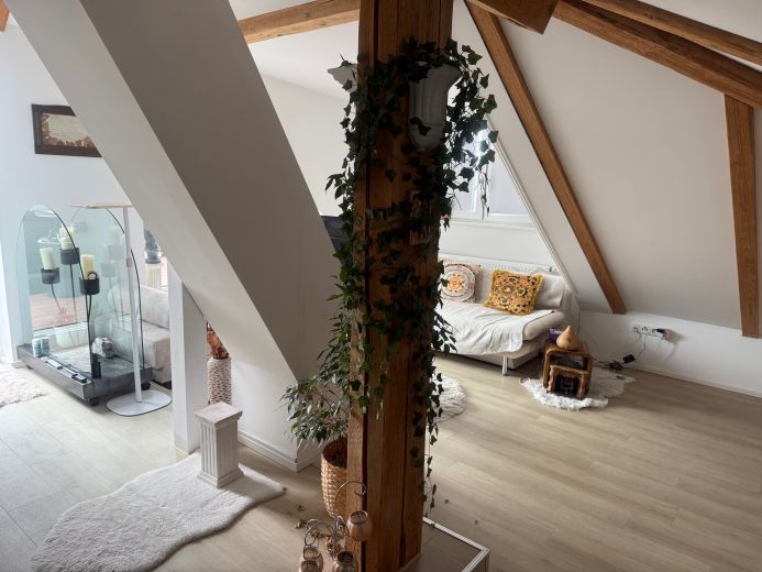 Exklusive Dachgeschosswohnung mit Penthouse-Charakter & 20 m² Südterrasse – voll möbliert – Rotkreuzplatz