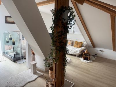 Exklusive Dachgeschosswohnung mit Penthouse-Charakter & 20 m² Südterrasse – voll möbliert – Rotkreuzplatz