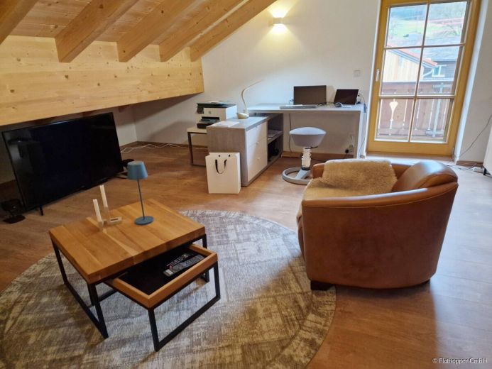 3-Zimmer-Dachgeschoss-Wohnung mit Balkon in Ried (Kochel am See)