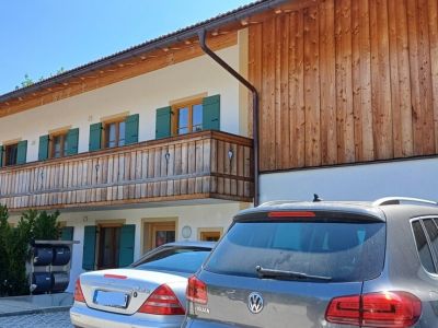 3-Zimmer-Dachgeschoss-Wohnung mit Balkon in Ried (Kochel am See)