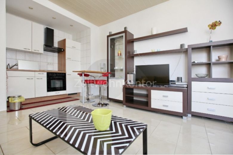 ZeitwohnKontor: Modern m&ouml;bliert, 2 Schlafzimmer, mit Balkon N&auml;he Uni und Innenstadt, Internet aktiv!