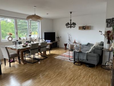 Zwischenmiete: Geschmackvolle 3-Raum-DG-Wohnung mit Einbauküche in Bad Soden