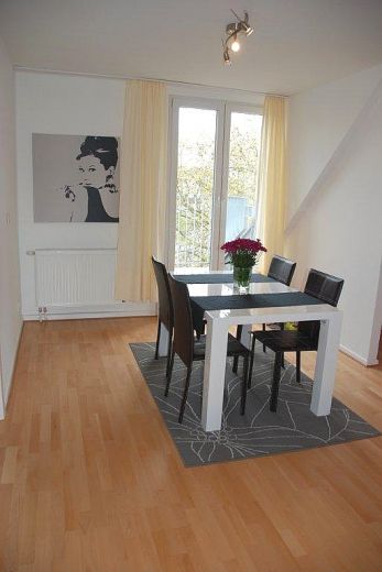 Unterbilk: Prima 2-Zimmer mit Balkon und grandiosem Günblick