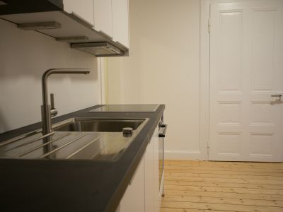 Topsaniertes Möbliertes Apartment in denkmalgeschütztem Gebäude