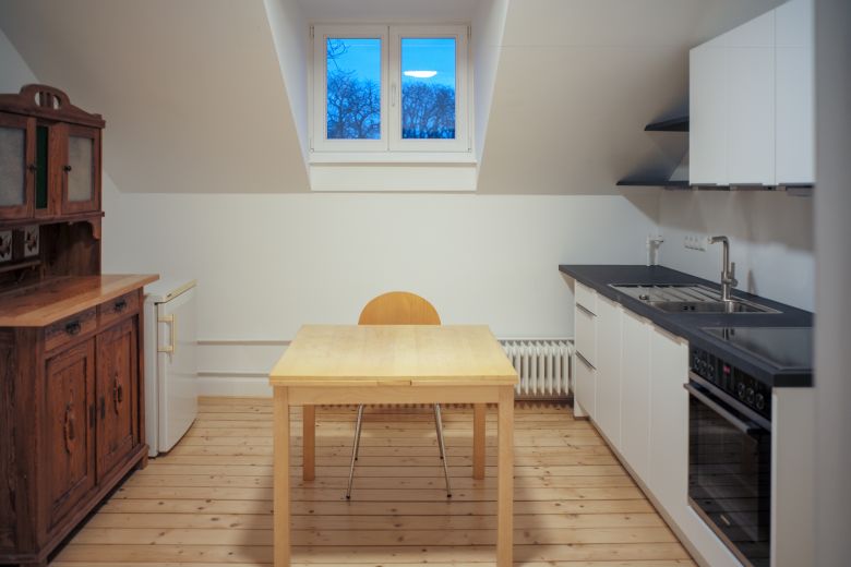 Topsaniertes Möbliertes Apartment in denkmalgeschütztem Gebäude