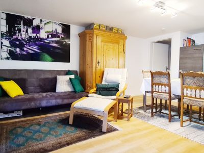 2er-WG-Platz frei in 94 m²-Top-Immobilie in Top-Lage, voll möbliert!