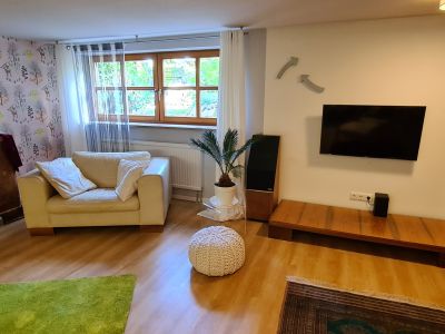 2er-WG-Platz frei in 94 m²-Top-Immobilie in Top-Lage, voll möbliert!