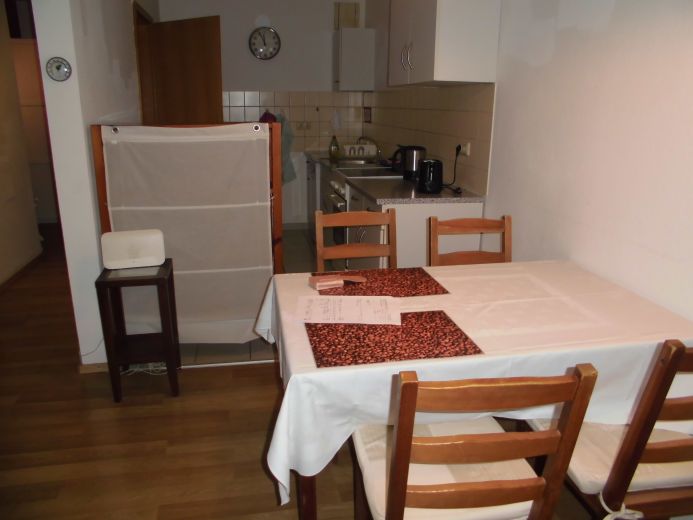 Möbliertes 2 Zimmer Apartment in Erlangen auf Zeit zu vermieten