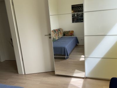 Möblierte, modern eingerichtete und komfortabel ausgestattete Wohnung direkt am Park