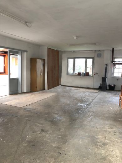 Doppelhaushälfte mit Werkstatt/Atelier