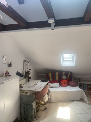 Gemütliches Dachgeschosszimmer