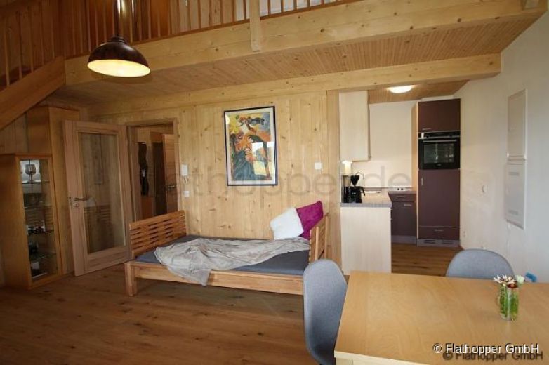 1,5 Zimmer-Galerie-Wohnung im Holzhaus mit Balkon - bei Otterfing