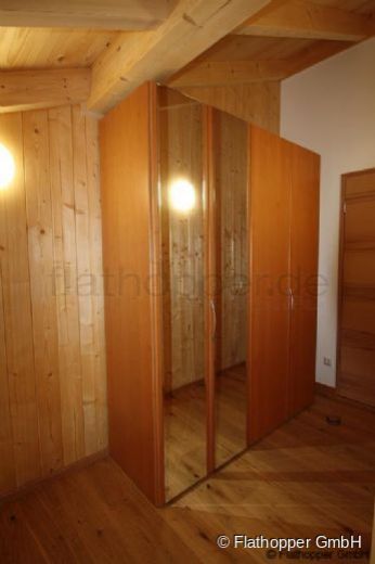 1,5 Zimmer-Galerie-Wohnung im Holzhaus mit Balkon - bei Otterfing