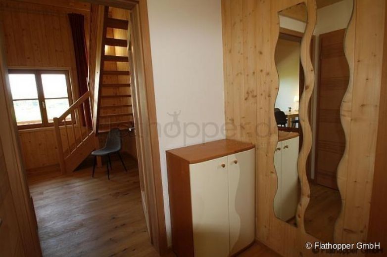 1,5 Zimmer-Galerie-Wohnung im Holzhaus mit Balkon - bei Otterfing