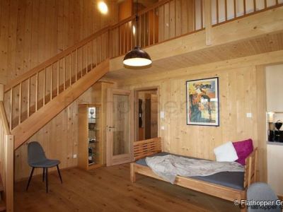 1,5 Zimmer-Galerie-Wohnung im Holzhaus mit Balkon - bei Otterfing