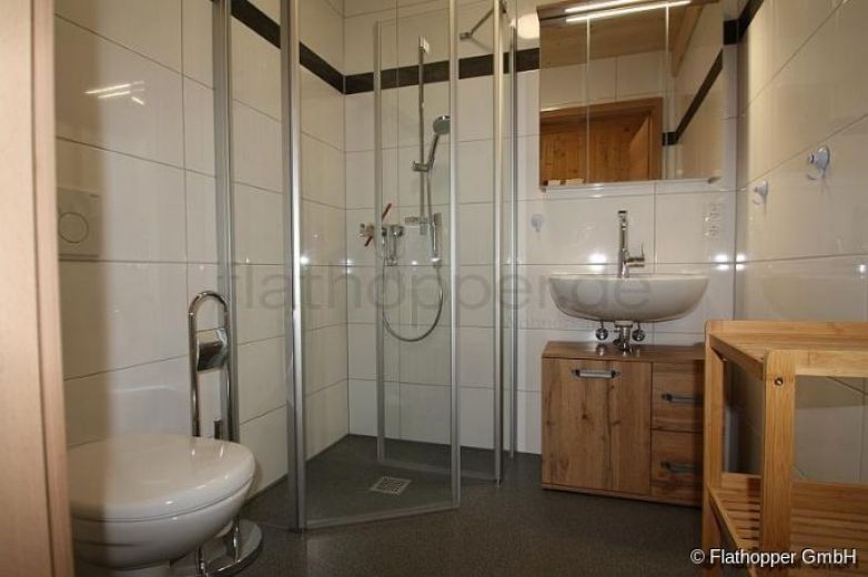 1,5 Zimmer-Galerie-Wohnung im Holzhaus mit Balkon - bei Otterfing