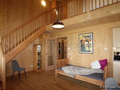 1,5 Zimmer-Galerie-Wohnung im Holzhaus mit Balkon - bei Otterfing