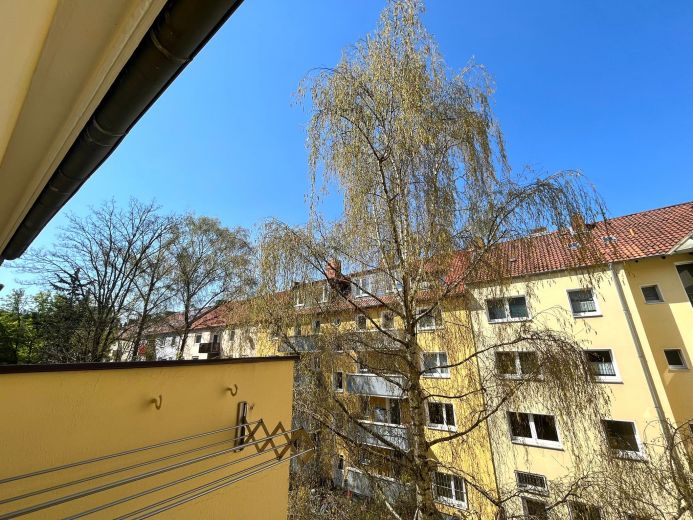 Sanierte, möblierte Wohnung mit Balkon mit gehobener Ausstattung