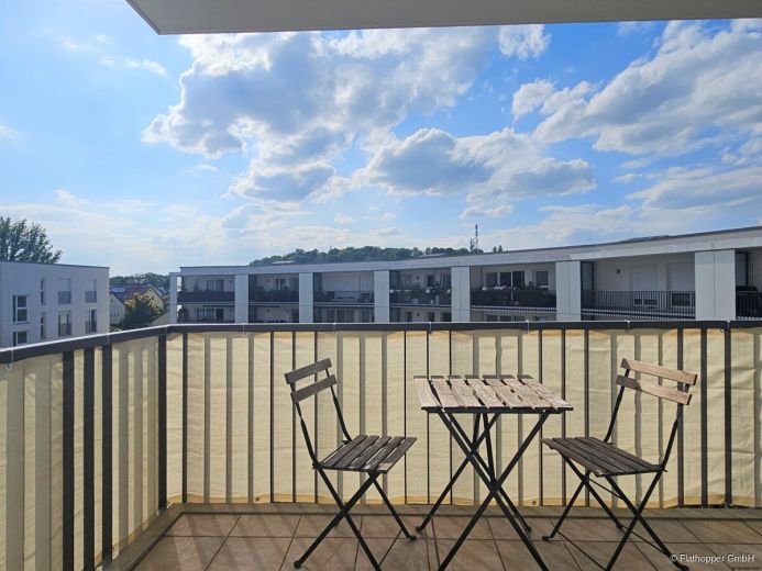 Moderne 3-Zimmer-Neubauwohnung mit Balkon und Stellplatz in Freising bei München