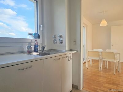 Moderne 3-Zimmer-Neubauwohnung mit Balkon und Stellplatz in Freising bei München