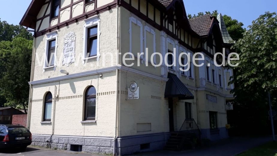 INTERLODGE Monteurunterkünfte:
Möblierte Zimmer, Küchen, TV, W-Lan, Parkplätze für 4-30 Personen.
