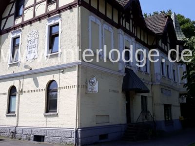 INTERLODGE Monteurunterkünfte:
Möblierte Zimmer, Küchen, TV, W-Lan, Parkplätze für 4-30 Personen.