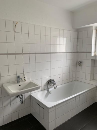 Befristete Vermietung: Schöne Wohnung in Düsseldorf Benrath DSL inkl.