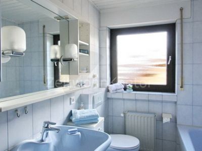 Wohnen am Park, großer Balkon, Kamin, WLAN, 2 Schlafzimmer!