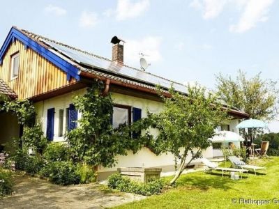 Wundersch&ouml;nes Haus mit Terrasse und Garten in Rimsting am Chiemsee