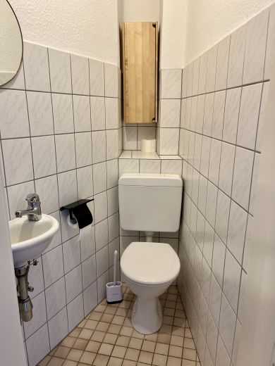 Sehr zentrale & möblierte 2-Zimmer-Altbauwohnung in Bornheim Mitte zur Zwischenmiete (23.10.25 bis 31.01.2026)