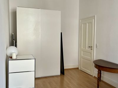 Sehr zentrale & möblierte 2-Zimmer-Altbauwohnung in Bornheim Mitte zur Zwischenmiete (23.10.25 bis 31.01.2026)
