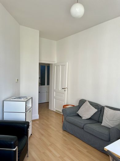 Sehr zentrale & möblierte 2-Zimmer-Altbauwohnung in Bornheim Mitte zur Zwischenmiete (23.10.25 bis 31.01.2026)