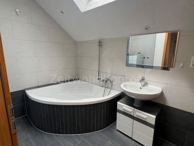 Top möblierte Doppelhaushälfte – 3 Schlafzimmer, 3 Stellplätze!