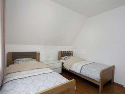 Top möblierte Doppelhaushälfte – 3 Schlafzimmer, 3 Stellplätze!