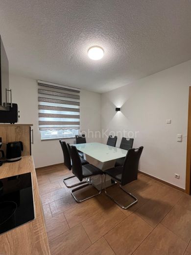 Top möblierte Doppelhaushälfte – 3 Schlafzimmer, 3 Stellplätze!