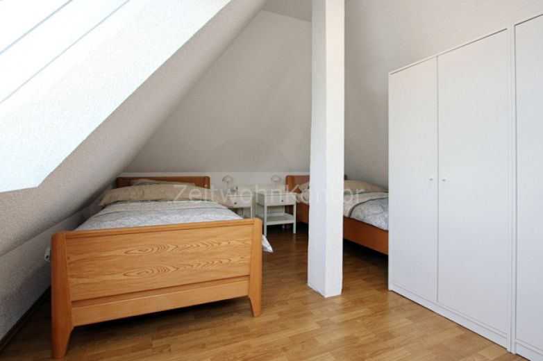 Top möblierte Doppelhaushälfte – 3 Schlafzimmer, 3 Stellplätze!